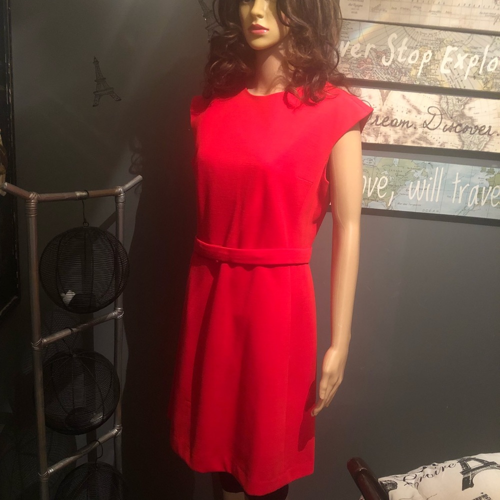 Dress - Picture 2 of 8
